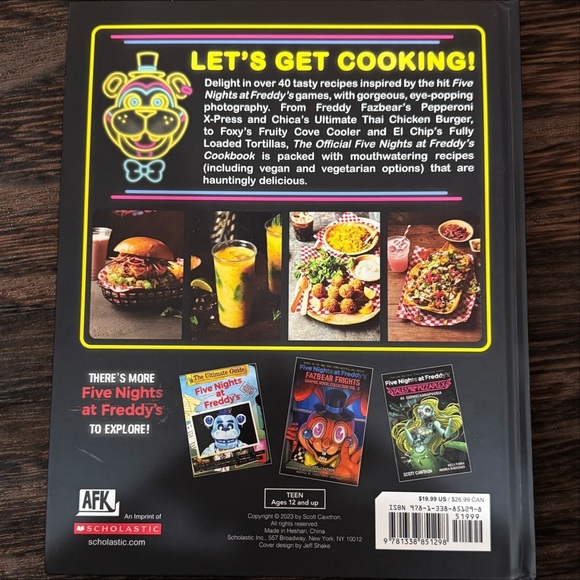 NEW Five Nights at Freddy's Cookbook - Picture 2 of 2